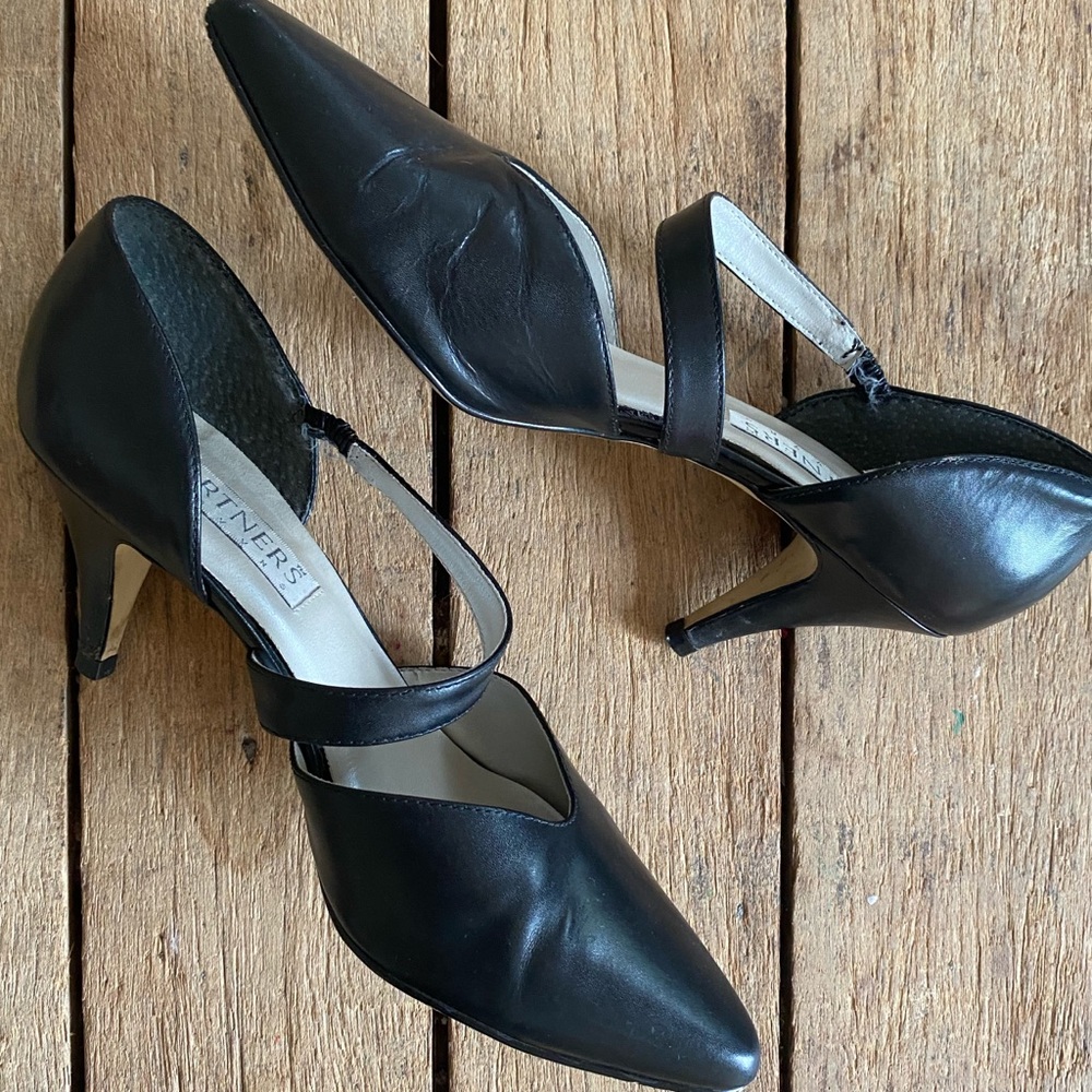 Vintage | Women's Kitten Heeled Pumps Size 7.5